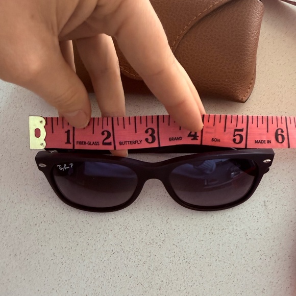 NWOT Rayban New Wayfarer Classic Polarized Matte Black Frame/Blue Grey Lenses - Picture 13 of 14